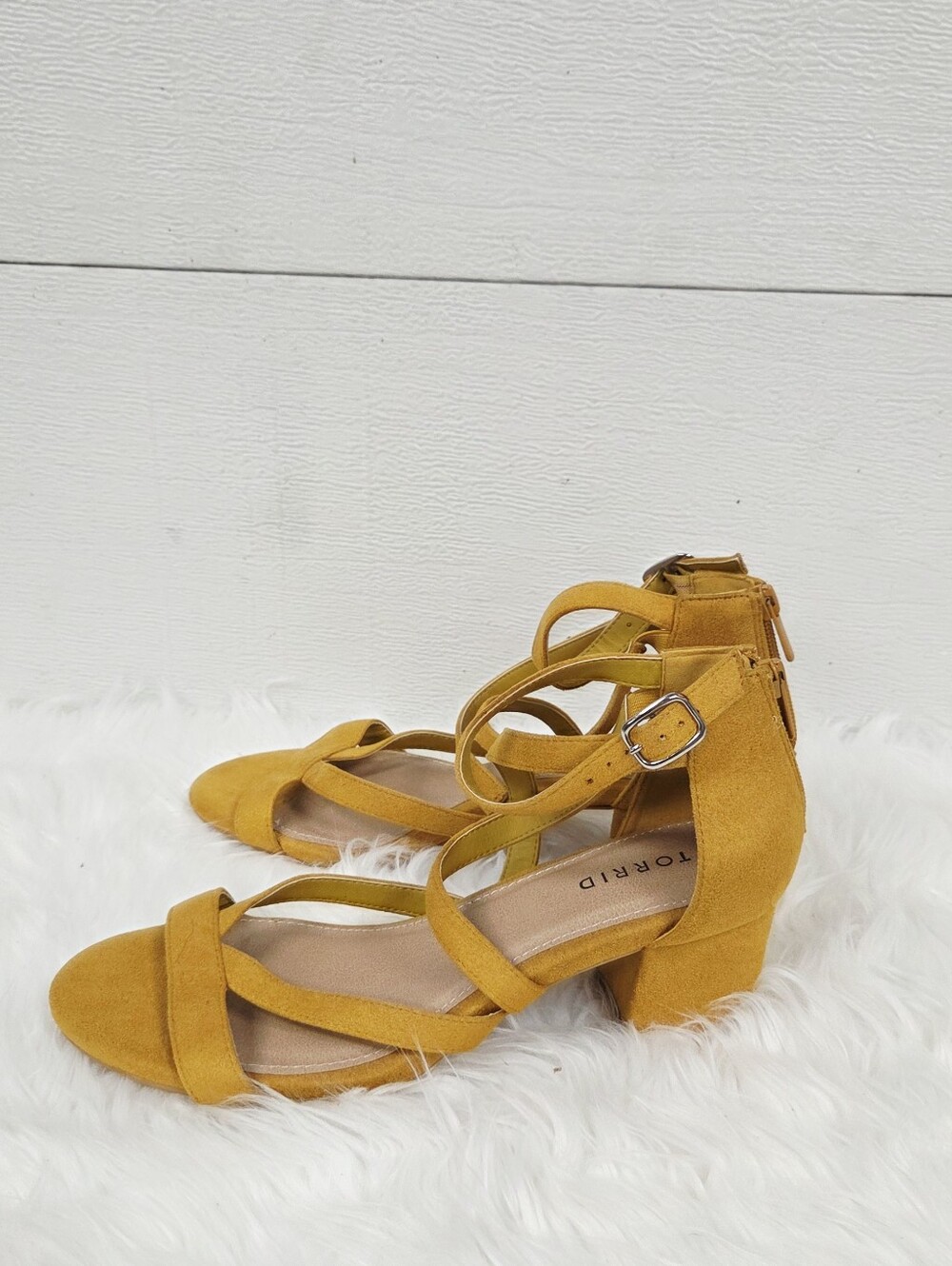 Torrid 9.5 Ww Extra Wide Mustard Strappy Block Heel Sandal - Picture 5 of 13